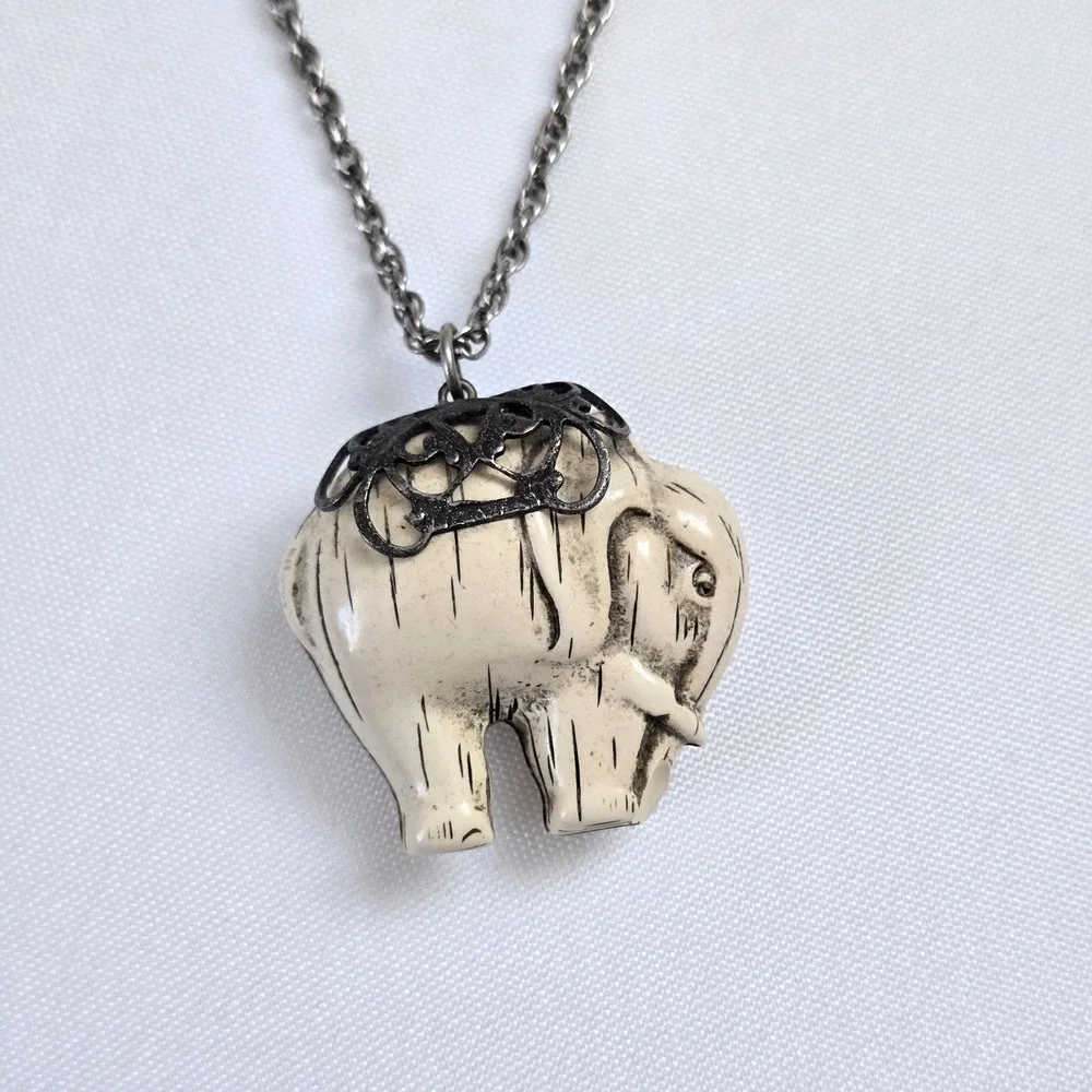 Vintage Elephant Necklace Carved Celluloid Pendant Silvertone Chain Classic Boho